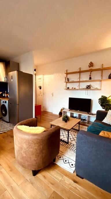 Appartement 2 Pieces A Quelques Minutes De Paris Le Pre-Saint-Gervais Bagian luar foto